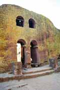 Br�na v oblasti kamenn�ch chr�m�. Lalibela. Etiopie.