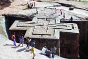 Kamenn� chr�m sv. Ji��. Lalibela. Sever, Etiopie.