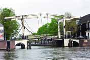 Zvedac� most. Amsterdam. Nizozemsko.