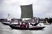 Doprava po �ece. Dh�ka. Banglad�.