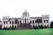 Koloni�ln� budova v Dh�ce. Nyn� muzeum. Banglad�.