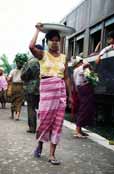 Na �elezni�n�m n�dra��. Oblast okolo vesnice Kalaw.  Myanmar (Barma).