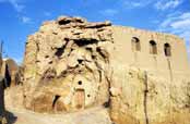 Pou�tn� vesnice Kharanagh. Okol� m�sta Yazd. �r�n.