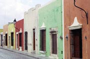 Ulice v historick�m st�edu m�sta Campeche.  Mexiko.