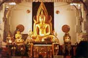 Dalada Maligawa (chr�m Budhova zubu) - chr�m kde je ulo�en svat� budh�v zub. Kendy. Sr� Lanka.