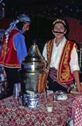 No�n� trh ve �tvrti Sultanahmet p�i p��le�itosti Rammad�nu, Istanbul. Turecko.