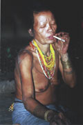 Mentawajsk� �ena. Ostrov Siberut. Sumatra, Indon�sie.