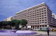 N�m�st� Nez�vislosti (Place de l'Indep�ndance) je centrem Dakaru. Senegal.