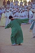 Tan��c� dervi�ov�. Me�ita Hamed-an Nil, Chart�m (Omdurman). S�d�n.