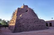 Hrobka vl�dce Askia. M�sto Gao. Mali.