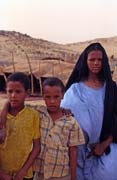 R�no v kempu Taureg�. Pou�� Sahara a oblast Adrar des Ifoghas. Mali.