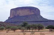 Sk�la Hombori Tondo u vesnice Hombori. Mali.