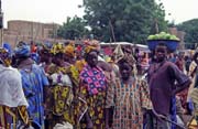 Prodava�ky manga na pond�ln�m trhu ve m�ste Djenn�. Mali.