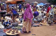 Tradi�n� pond�ln� trh, m�sto Djenn�. Mali.
