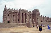 Hlin�n� me�ita postaven� v sahelsk�m stylu, m�sto Djenn�. Mali.
