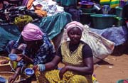 �eny na trhu ve m�st� Bandiagara. Mali.