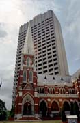 Kontrasty Brisbane - modern� a klasick� architektura. Austr�lie.