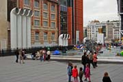 Font�na pobl� Centre Georges Pompidou, Pa��. Francie.