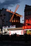 Kabaret Moulin Rouge, Montmartre, Pa��. Francie.
