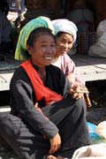 �eny z etnika Pa-O. Trh, jezero Inle. Myanmar (Barma).