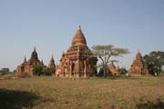 Chr�my v Baganu se rozkl�daj� na plo�e 42 km �tvere�n�ch. V�t�ina chr�m� byla postavena v letech 1000-1200, kdy byl Bagan hlavn�m m�stem prvn� Barmsk� ��e. Myanmar (Barma).
