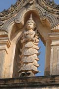 Dekorace na chr�mu v Baganu. Myanmar (Barma).