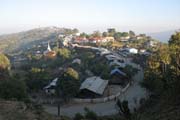 Hory v okol� meste�ka Mindat. M�ste�ko Mindat. Provincie Chin. Myanmar (Barma).