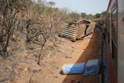Cesta vlakem na sever do m�sta N'Gaound�r�. Kamerun.
