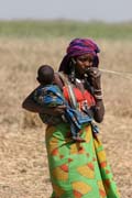 �ena z ko�ovn�ko etnika Bororo. Oblast jezera �ad. Kamerun.