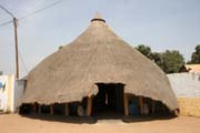 Kr�lovsk� pal�c ve m�st� N'Gaound�r� (Lamidat de N'Gaound�r�). Kamerun.