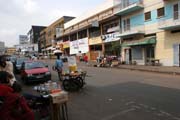 Ulice v hlavn�m m�st� Yaounde. Kamerun.