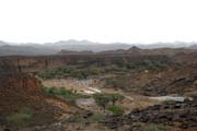 Krajina v pou�ti Sahara v oblasti poho�� Air. Tentokr�t po de�ti. Niger.