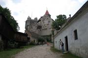 Hrad Pern�tejn, zalo�en v polovin� 13. stolet� je jedn�m z nejzachovalej��ch goticko-renezan�n�ch hrad� v Evrop�. Nedv�dice. �esk� republika.
