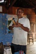Tradi�n� p횝ala. V Lahu rodin� b�hem oslav Lahu Nov�ho roku, okol� m�sta Kengtung. Myanmar (Barma).