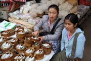 Hlavn� trh ve m�st� Kengtung. Myanmar (Barma).