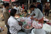 Hlavn� trh ve m�st� Kengtung. Myanmar (Barma).