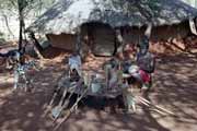 Shangana vesnice. Jihoafrick� republika.