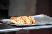 Pizza de Queso (s�rov� pizza), karneval, Santiago de Cuba. Kuba.