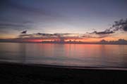 Z�pad slunce nad pl�i bl�zko hotelu Villa Cabo San Antonio, N�rodn� park Pen�nsula de Guanahacabibes. Kuba.