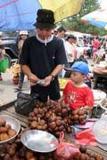 Lok�ln� ovoce salak, trh ve vesnici Tomohon. Sulawesi, Indon�sie.