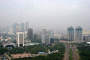 Jakarta se m�n� a po letech nov� pohled na panorama m�sta. J�va, Indon�sie.
