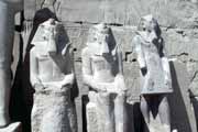 Chr�my Karnaku v Luxoru. Egypt.