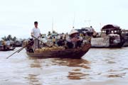 �ivot na vod� v Mekong delt�. Vietnam.